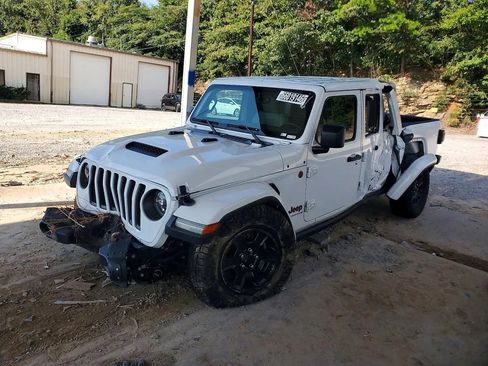 Used 2023 Jeep Gladiator Mojave w/ LED Lighting Group AWD/4WD image 2