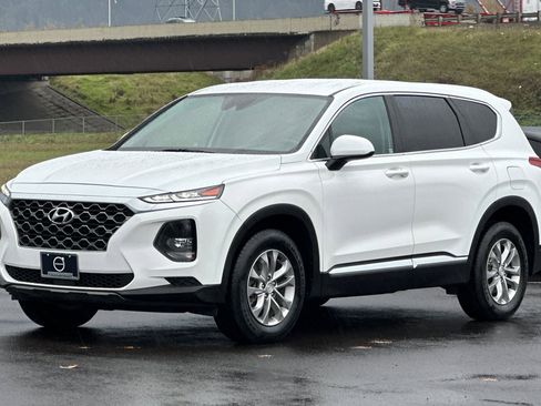 Used 2019 Hyundai Santa Fe SE image 7