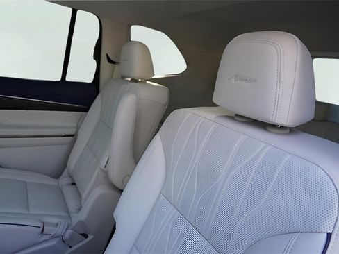 New 2026 Buick Enclave Avenir w/ Super Cruise Package image 32