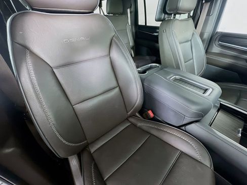 Used 2023 GMC Yukon XL Denali w/ LPO, Floor Liner Package image 32