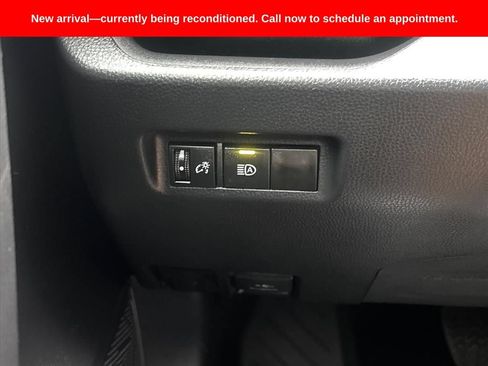 Used 2022 Toyota RAV4 LE AWD/4WD image 22