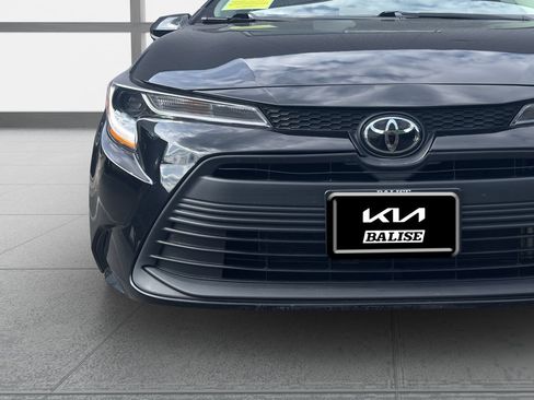 Used 2023 Toyota Corolla LE FWD image 4