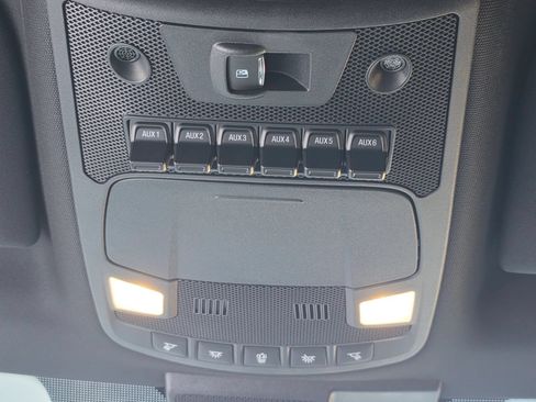 Used 2022 Ford F250 Lariat w/ Black Appearance Package AWD/4WD image 26