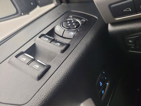 Used 2016 Ford F150 Lariat w/ Equipment Group 501A Mid AWD/4WD image 27