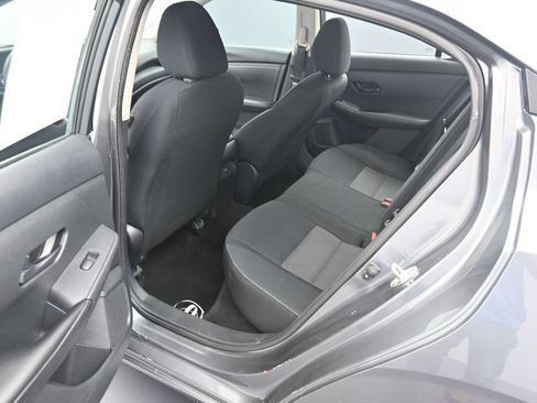 Used 2024 Nissan Sentra SV FWD image 17