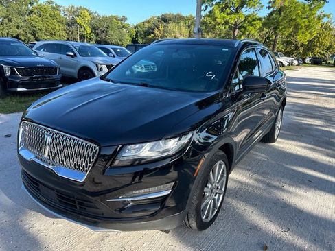 Used 2019 Lincoln MKC Reserve FWD image 2