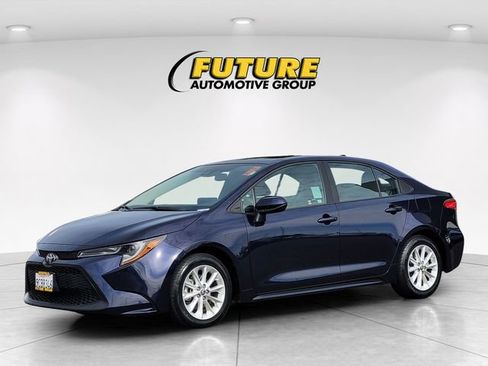 Used 2022 Toyota Corolla LE w/ LE Convenience Package image 5