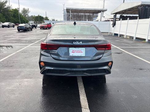 Used 2023 Kia Forte LXS w/ LXS Technology Package FWD image 9
