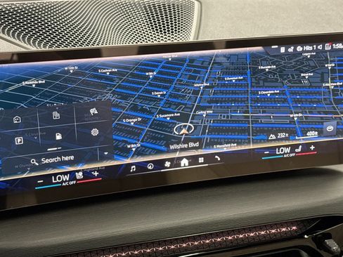 Used 2026 BMW 330i Sedan w/ Premium Package image 23