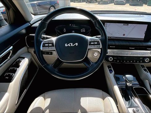 Used 2024 Kia Telluride EX image 6