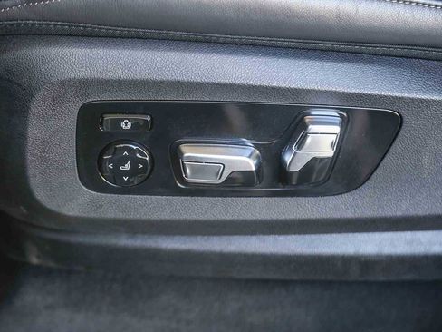 Certified 2025 BMW X5 M60i w/ Executive Package image 18