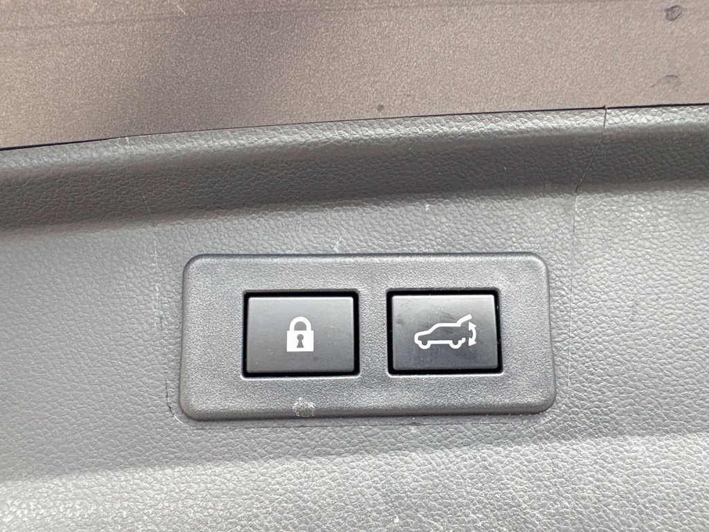 Used 2025 Subaru Outback Touring XT AWD/4WD image 10