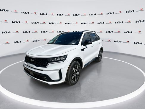 Used 2023 Kia Sorento EX w/ Panoramic Sunroof Package FWD image 4