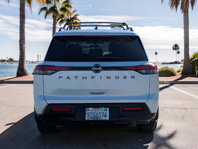 Used 2026 Nissan Pathfinder SV FWD image 6