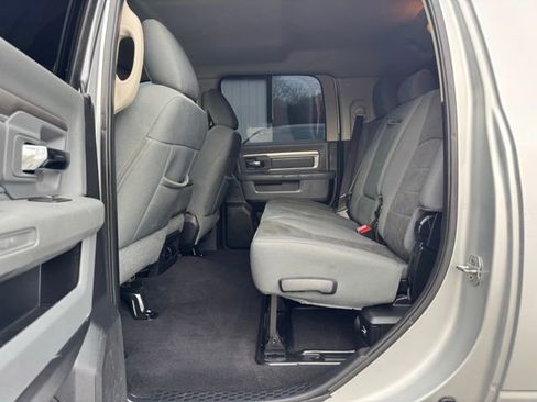 Used 2014 RAM 2500 Big Horn image 28
