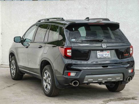 Used 2023 Honda Passport TrailSport image 8