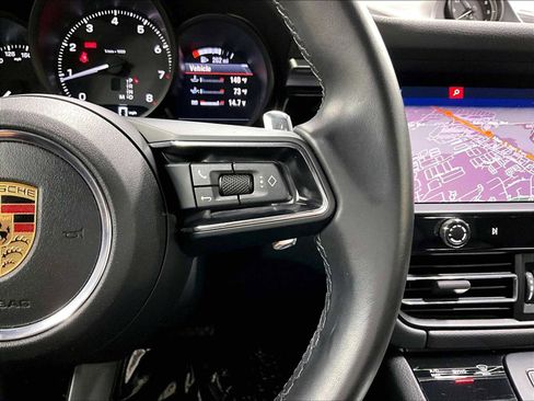 Used 2024 Porsche Macan image 23