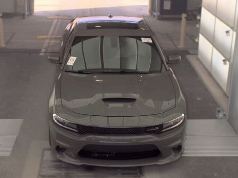Used 2018 Dodge Charger R/T Scat Pack RWD image 2