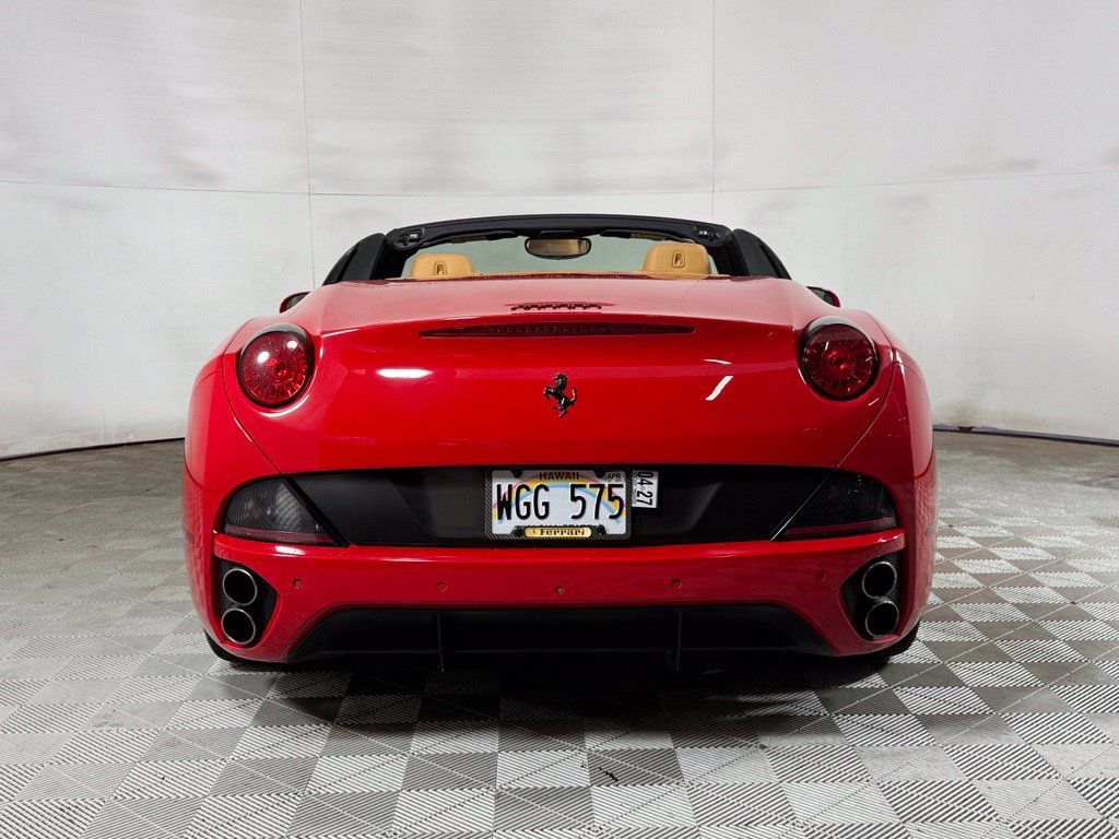 Used 2010 Ferrari California RWD image 6