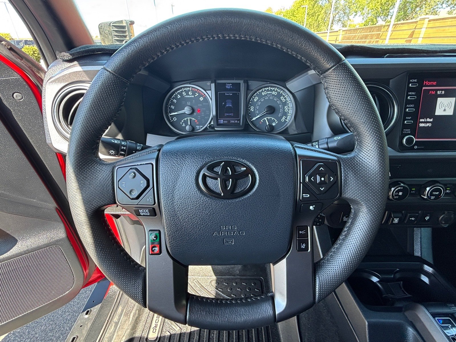 Used 2020 Toyota Tacoma TRD Sport w/ Technology Package RWD image 12