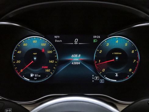 Used 2021 Mercedes-Benz GLC 300 image 24