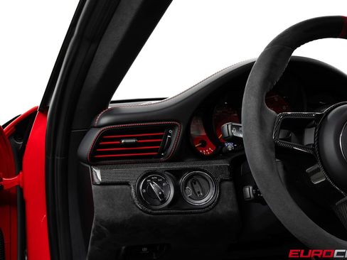 Used 2018 Porsche 911 GT2 RS image 37