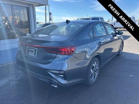 Used 2019 Kia Forte LXS image 2
