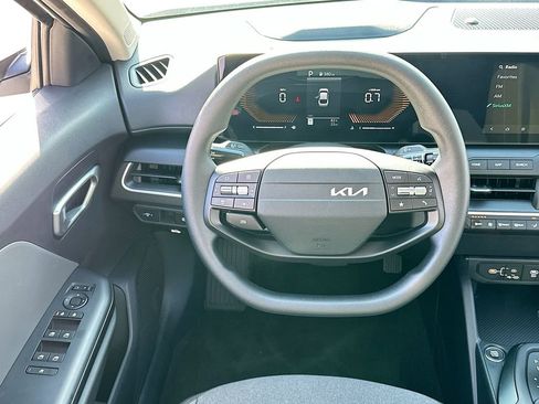 New 2025 Kia K4 LXS image 20