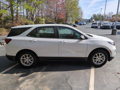 Used 2023 Chevrolet Equinox LS w/ Driver Confidence II Package FWD image 8