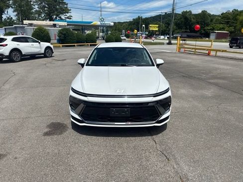 Used 2024 Hyundai Sonata SEL FWD image 4