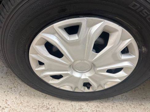 Used 2017 Ford Transit 250 130 Low Roof w/ Exterior Upgrade Package image 31