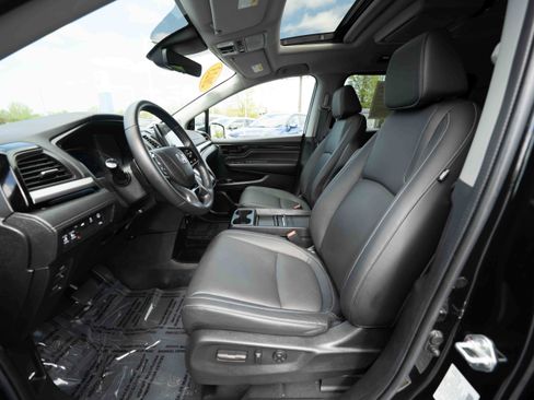 Used 2023 Honda Odyssey Touring image 9