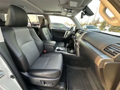 Used 2021 Toyota 4Runner SR5 Premium image 22