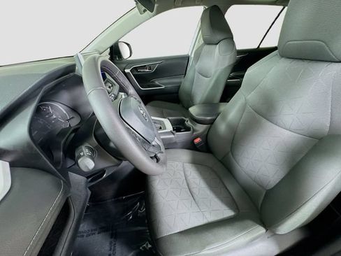 Used 2024 Toyota RAV4 XLE w/ Convenience Package AWD/4WD image 18