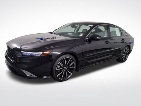 Certified 2025 Honda Accord Touring image 1