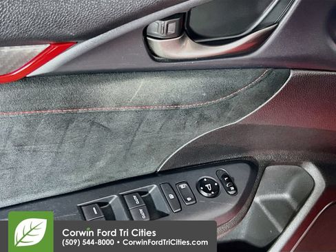 Used 2019 Honda Civic Type R image 12