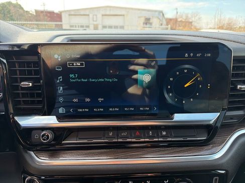 Used 2024 Chevrolet Silverado 2500 LT image 18