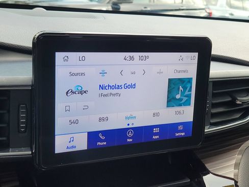 Used 2022 Ford Explorer Limited w/ Equipment Group 301A RWD image 23