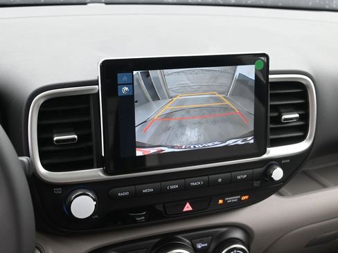 New 2026 Hyundai Venue SEL FWD image 16