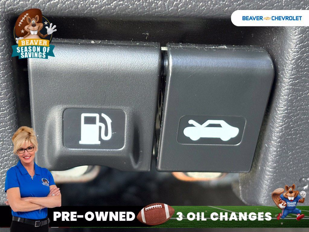 Used 2025 Nissan Versa S FWD image 37