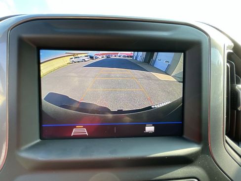 Used 2022 Chevrolet Silverado 2500 Custom w/ Custom Value Package image 14