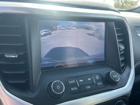 Used 2019 GMC Acadia SLT image 14