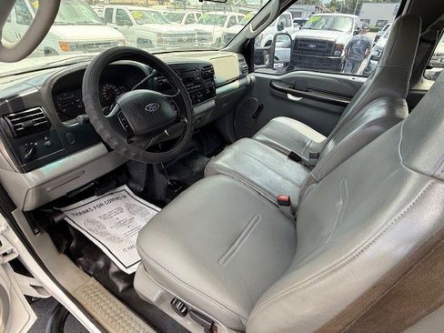 Used 2006 Ford F350 XL image 14