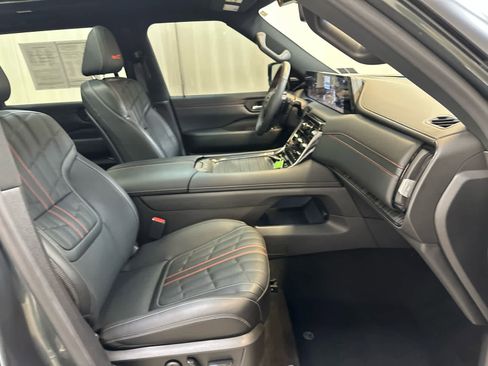 Certified 2025 Nissan Armada PRO-4X w/ Pro-4X Premium Package AWD/4WD image 14