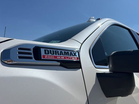 Used 2025 GMC Sierra 3500 Denali w/ Denali Reserve Package image 10