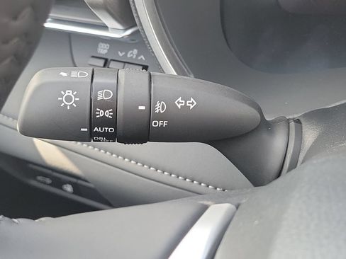 New 2026 Toyota Highlander Limited AWD/4WD image 11