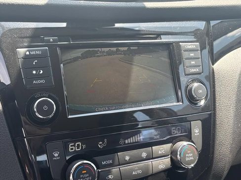 Used 2022 Nissan Rogue Sport SV FWD image 5