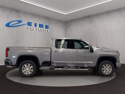 New 2026 Chevrolet Silverado 3500 High Country AWD/4WD image 9