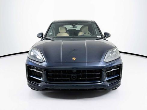 Certified 2024 Porsche Cayenne S AWD/4WD image 6