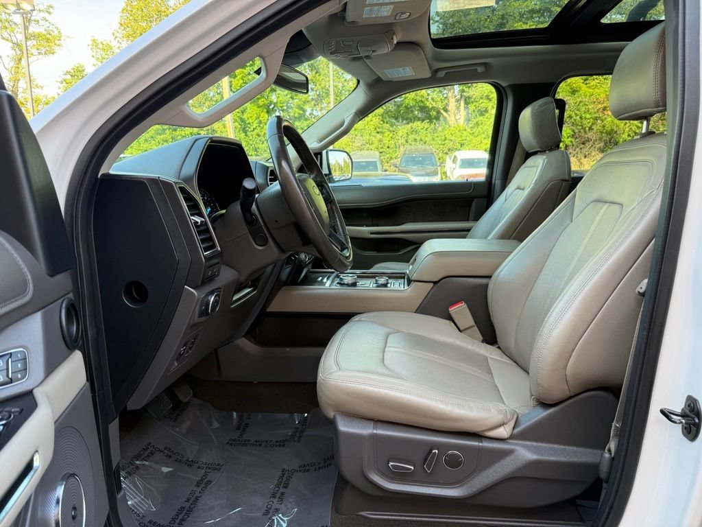 Used 2018 Ford Expedition Limited w/ Equipment Group 302A AWD/4WD image 10